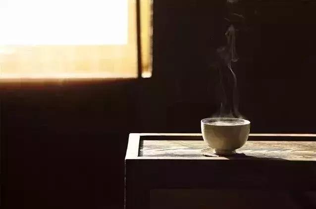 远离小人，才能避免祸端